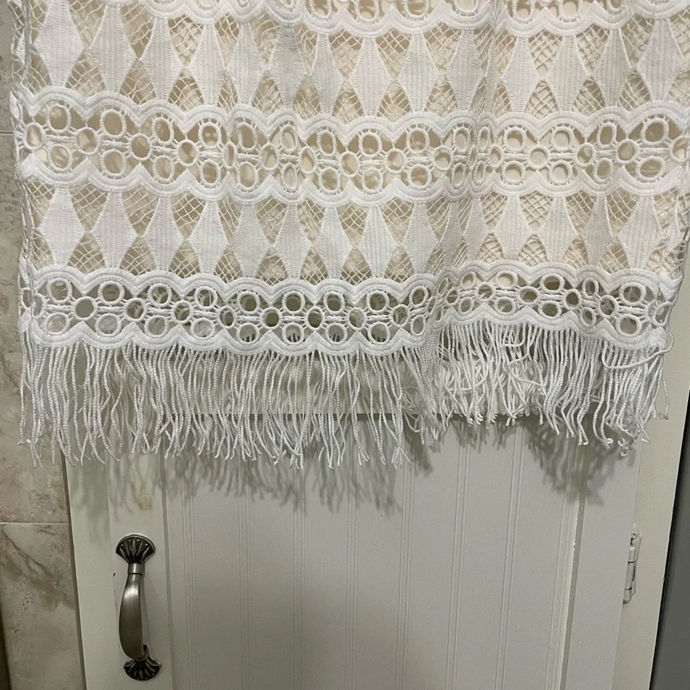 NWT Lulu’s White & Cream Crochet Sleeveless Dress, Size M, Bridal Shower Dress - Picture 11 of 11